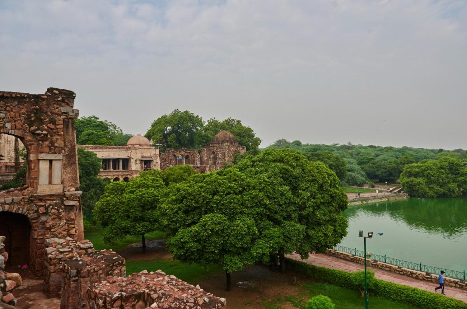 Minimalist One Hauz Khas Village Nueva Delhi Exterior foto