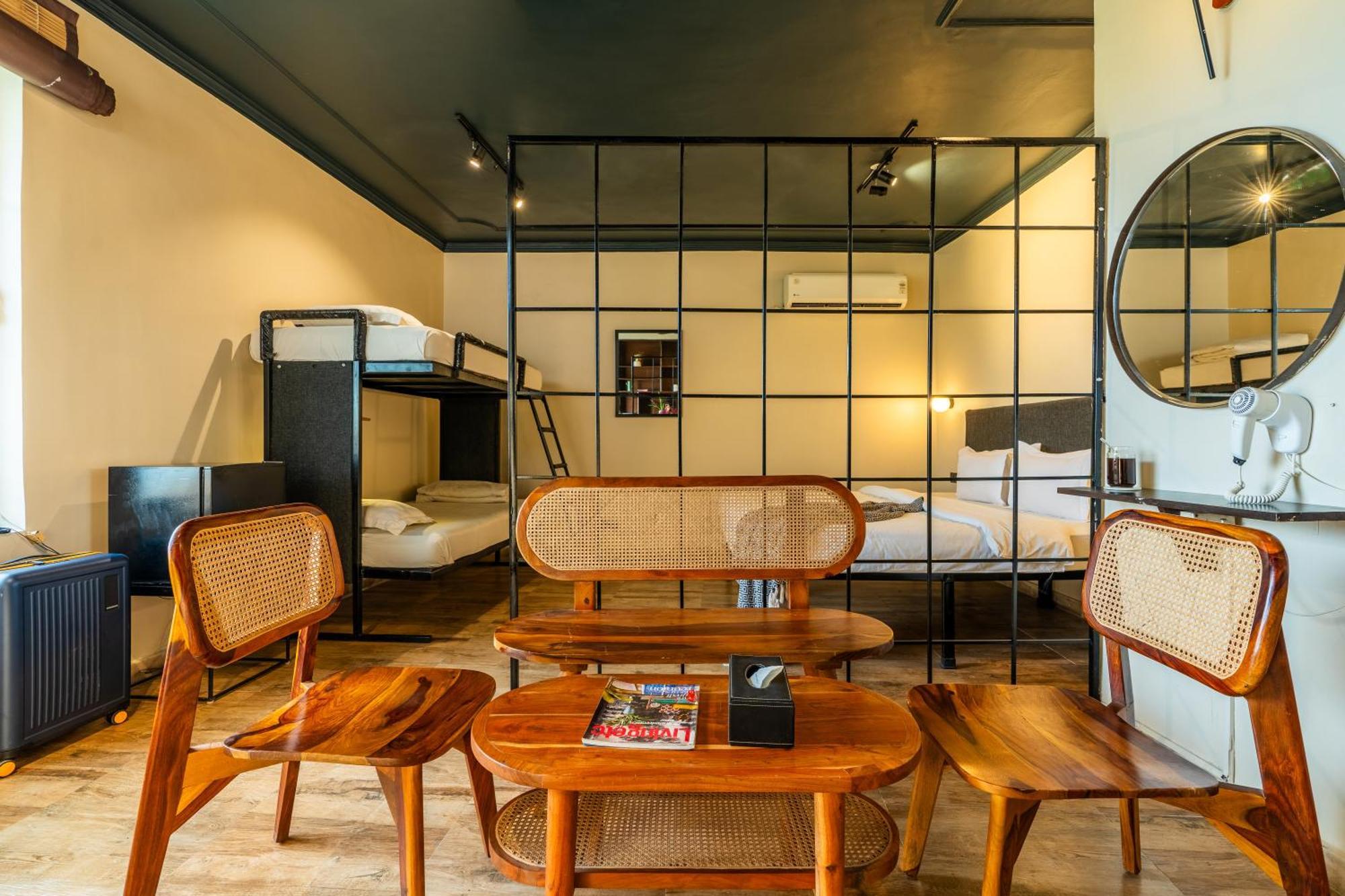 Minimalist One Hauz Khas Village Nueva Delhi Exterior foto