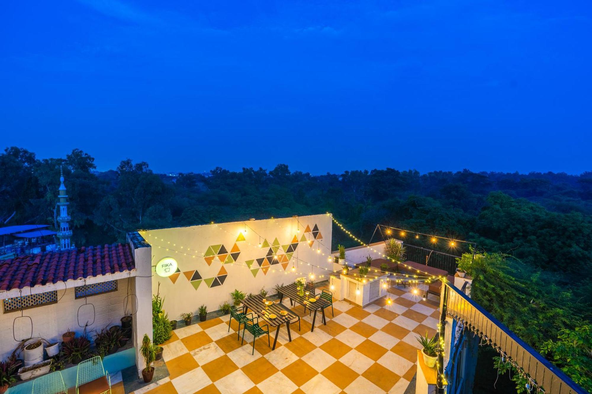 Minimalist One Hauz Khas Village Nueva Delhi Exterior foto