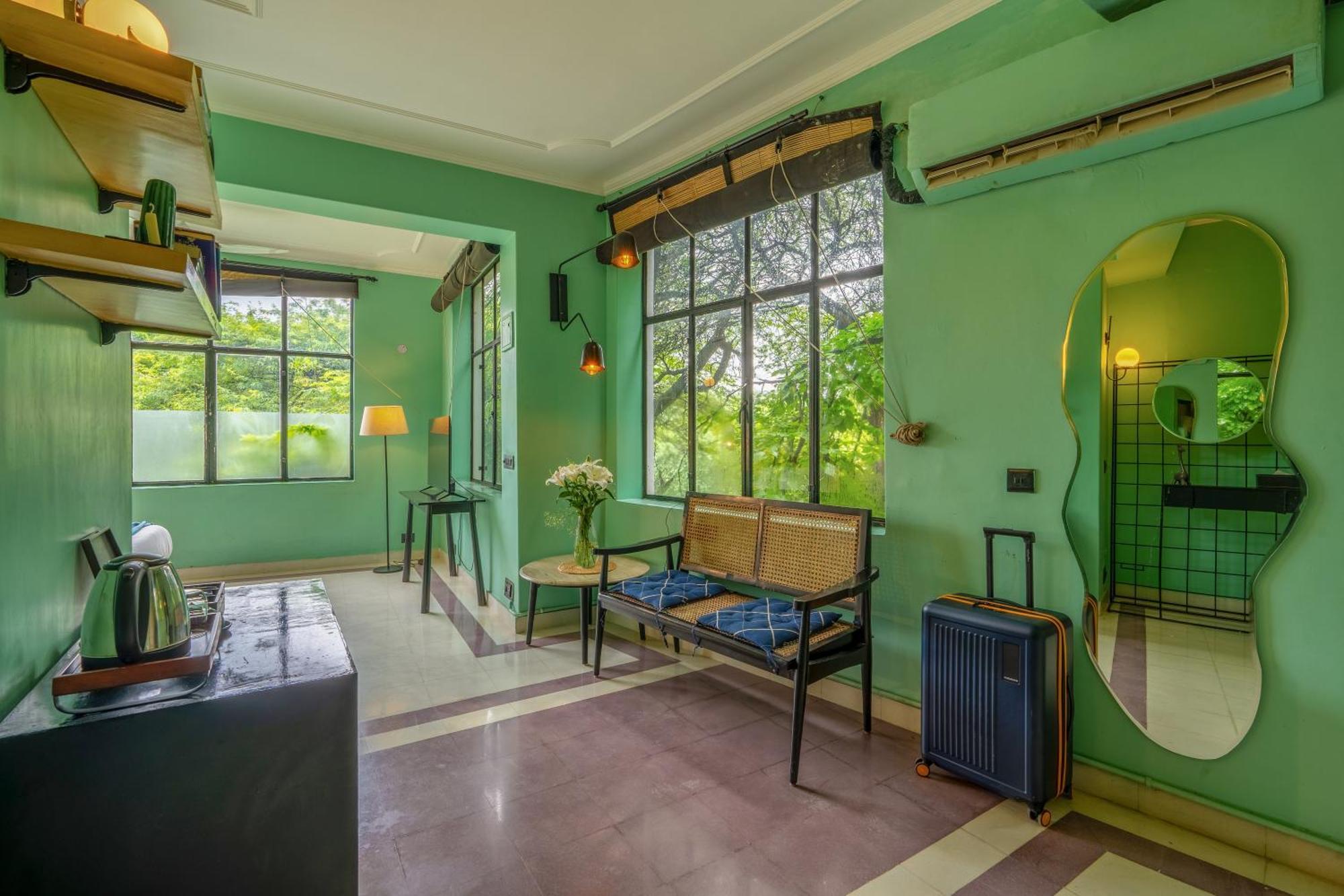 Minimalist One Hauz Khas Village Nueva Delhi Exterior foto